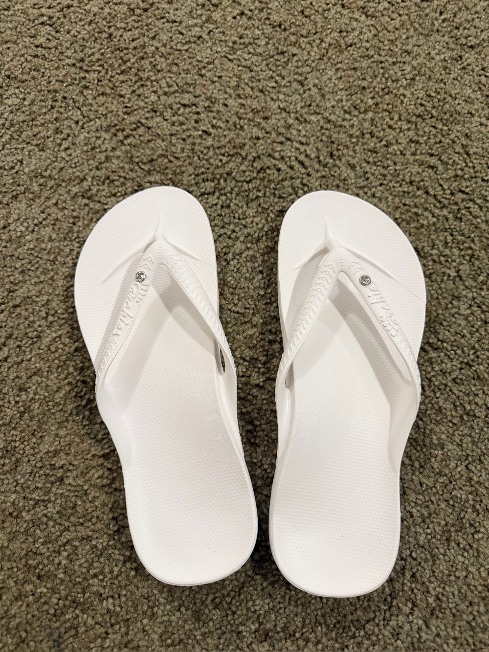 Archie’s White Women’s Flip Flop Sandals  with crystal